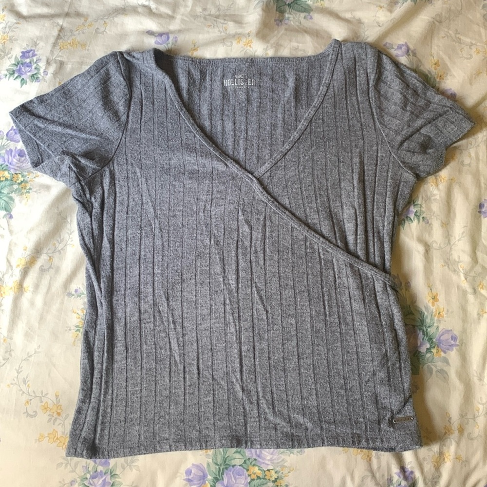 Grey Hollister top